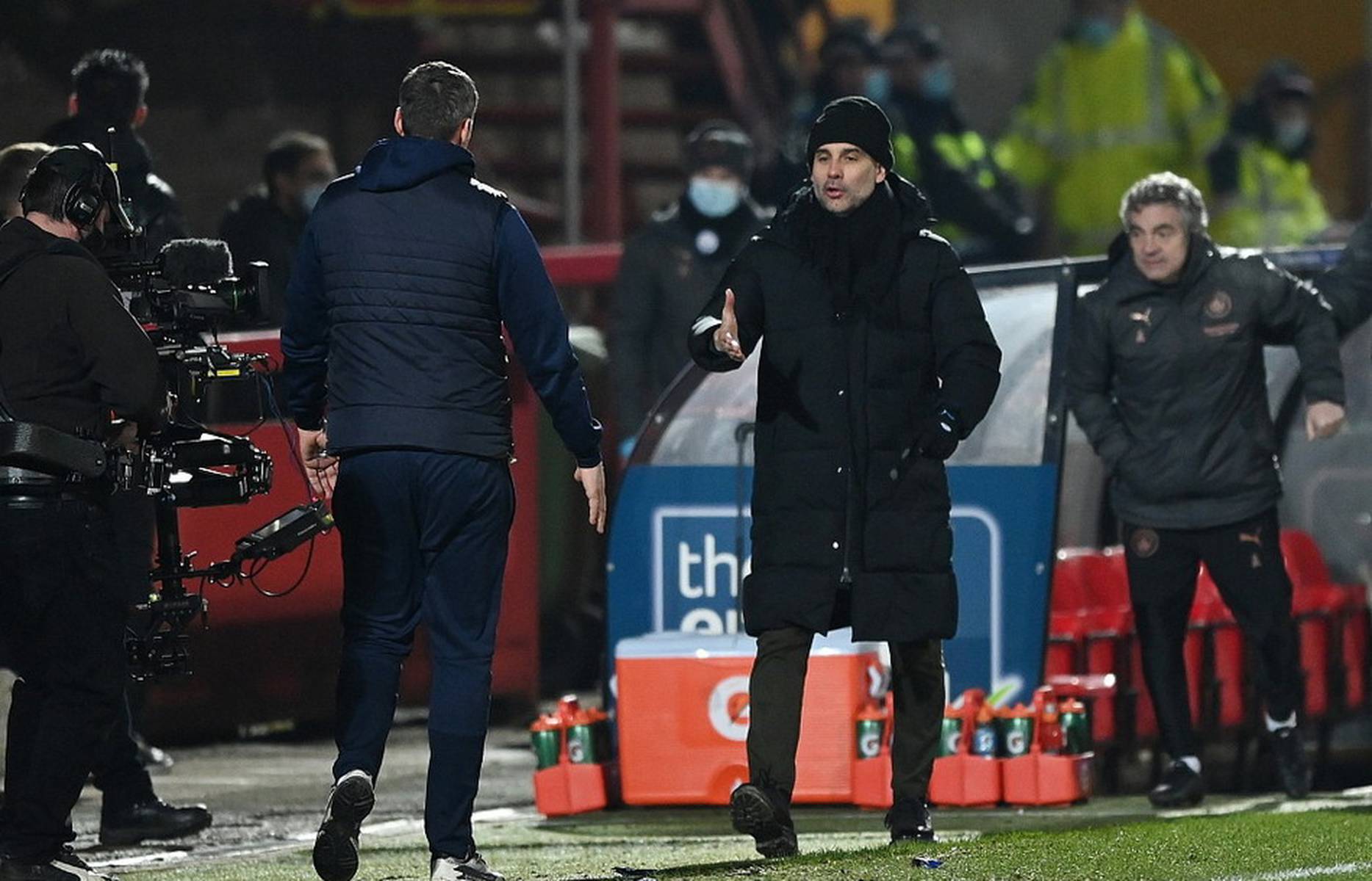 反而是展现 反而是展现